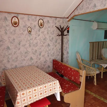 Penzion Lonci Neni Haza *