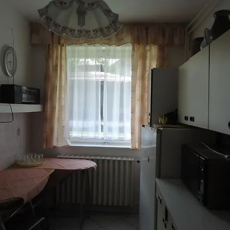 Lonci Neni Haza Penzion